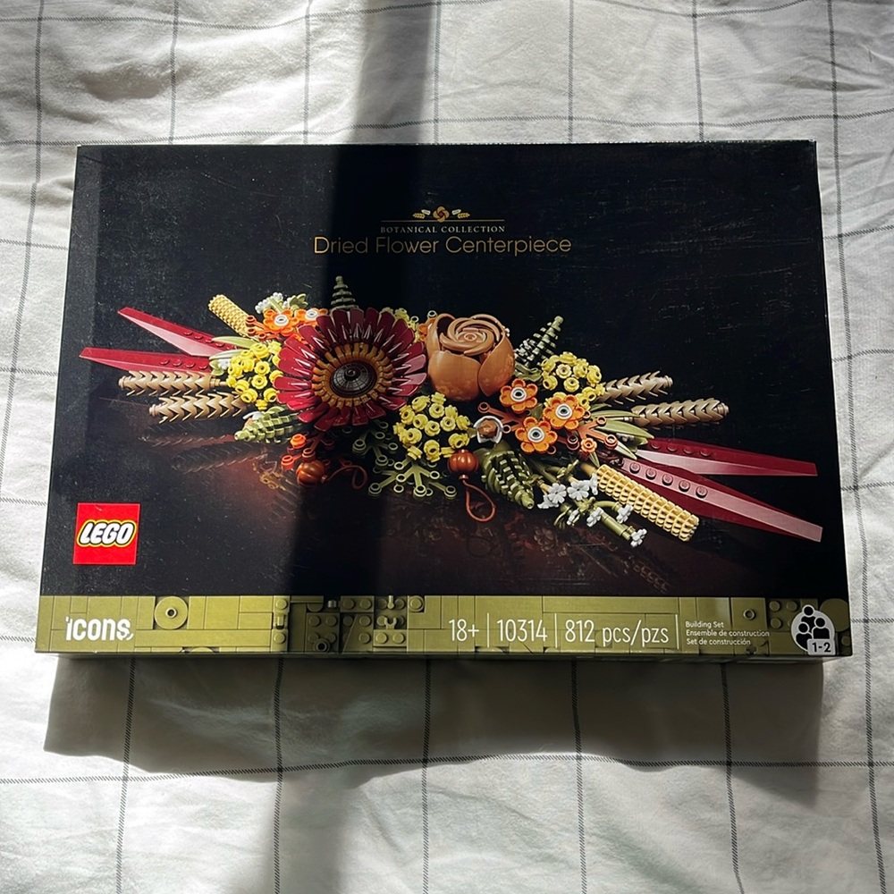 LEGO Dried Flower Centerpiece Botanical Collection